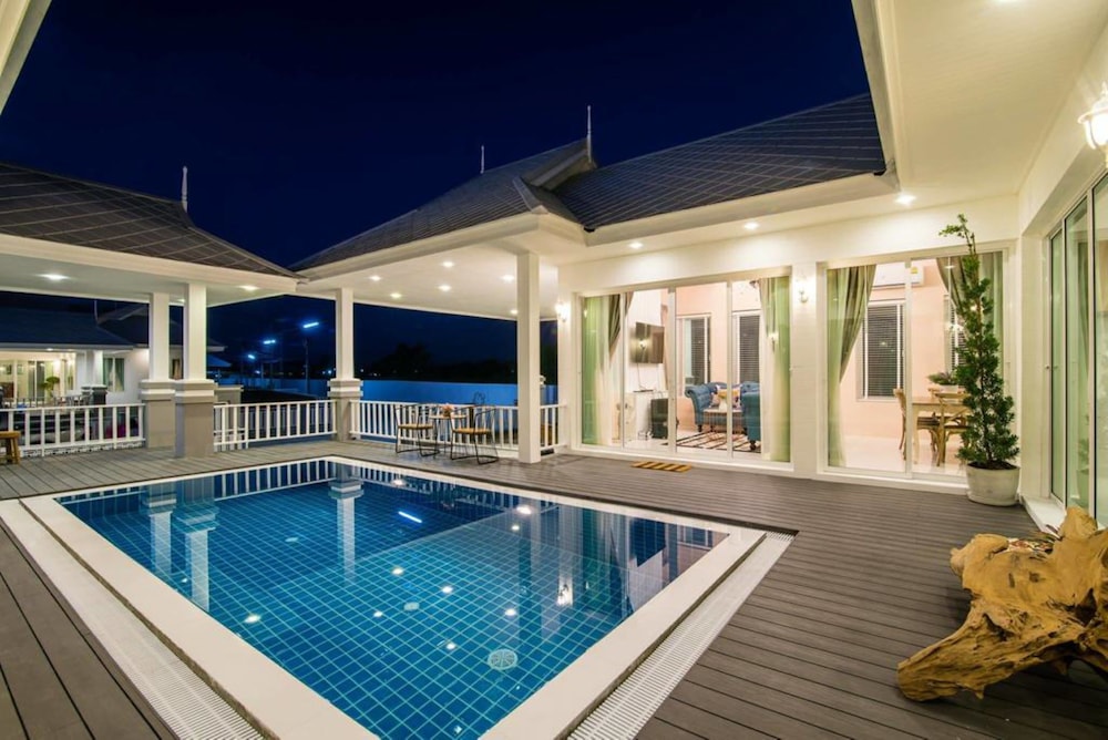 Baan Hua Hin Suk Jung