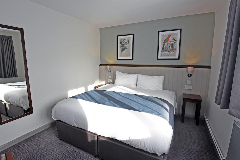 Oaklands Hotel By Greene King Inns view 3