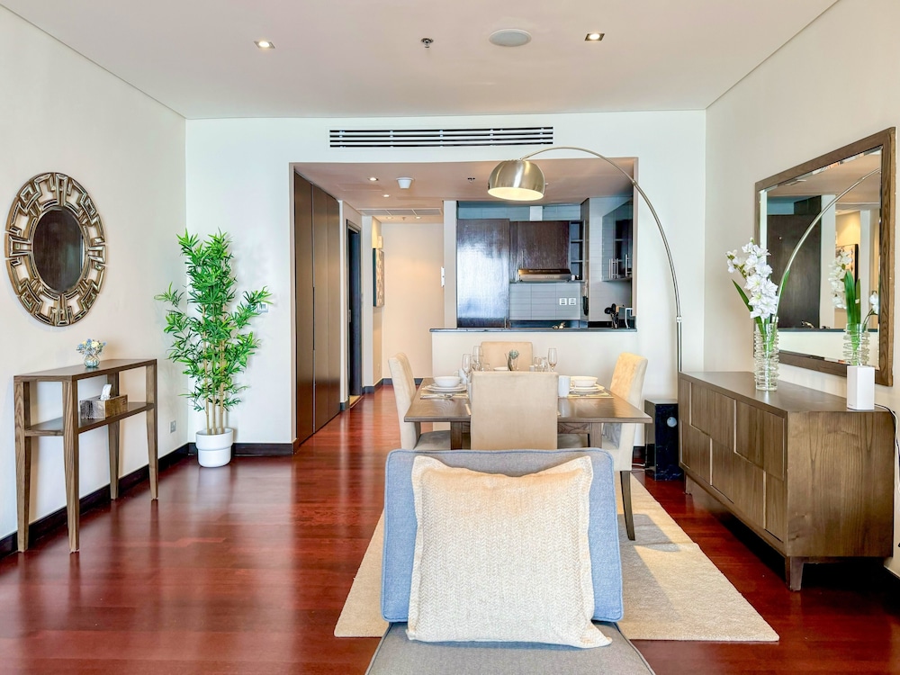 Resort Apartments - Royal Amwaj South
