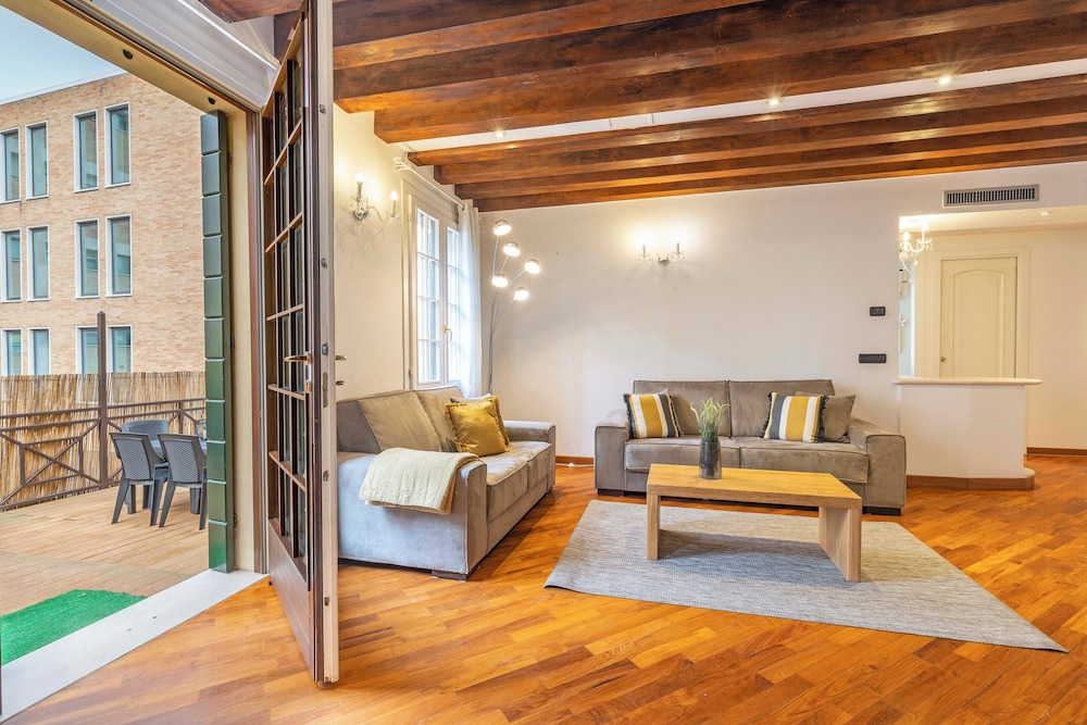 Tolentini Terrace by Wonderful Italy
