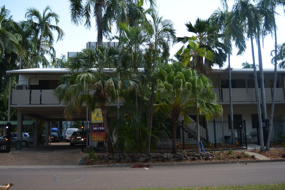 Frogshollow Backpackers - Image 1