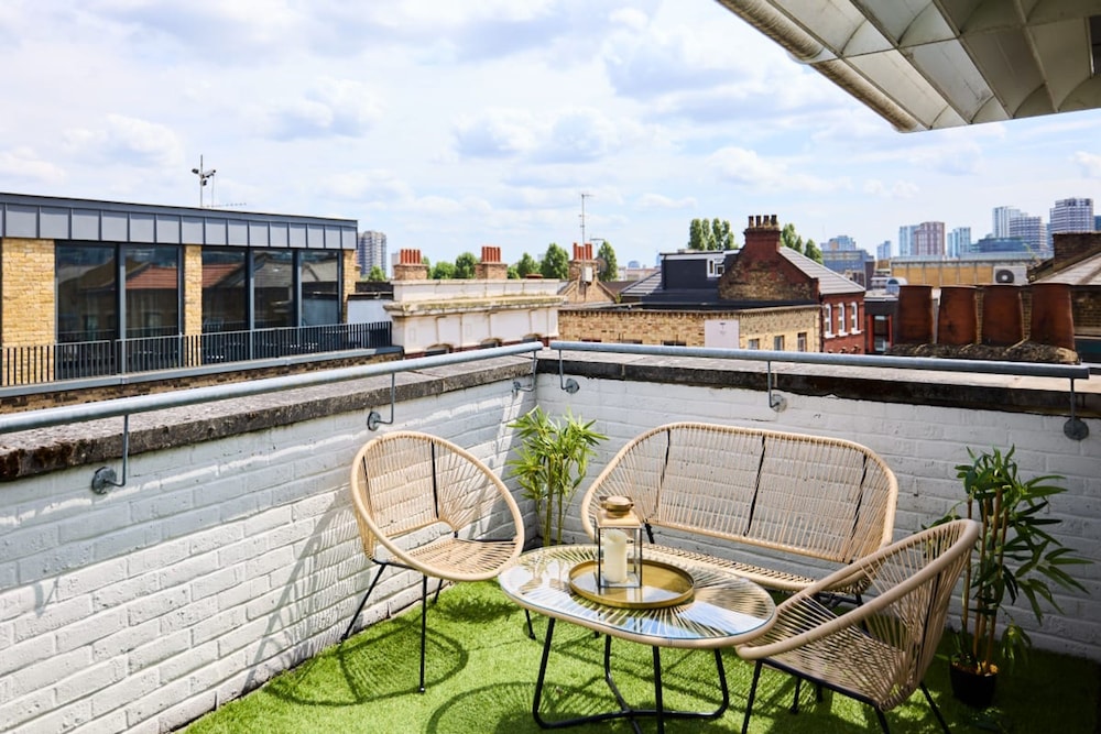 The Brick Lane Arms - Breathtaking 2bdr Penthouse With Balcony
