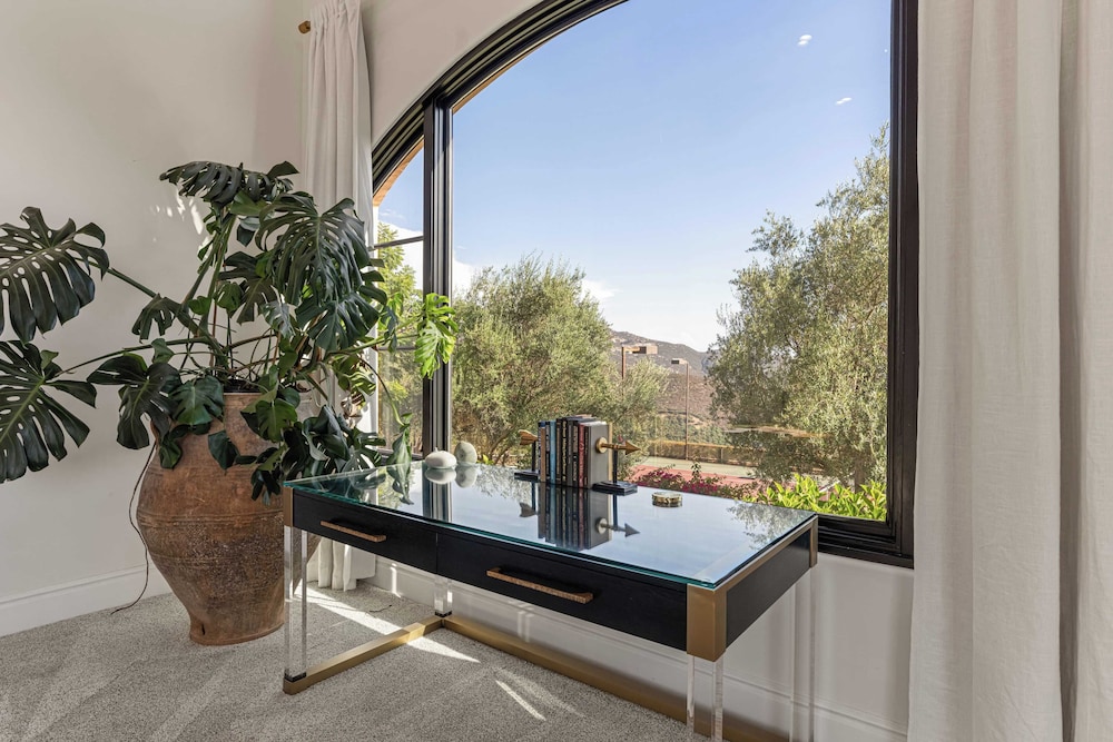 Infinity Pool, Theater, Pickleball + 360 Views Near Lake Poway Sunset Point Estate by Avantstay