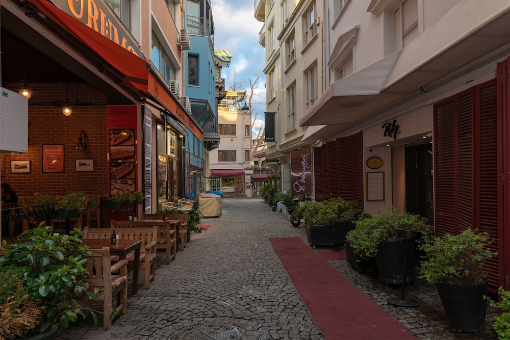 Feri Suites - Image 66