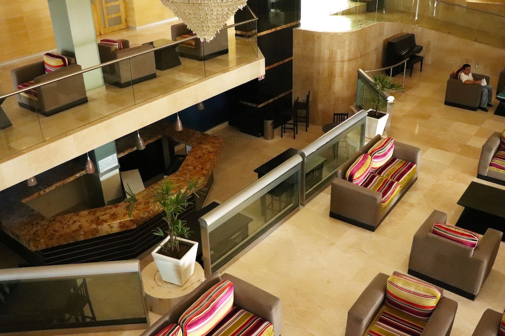 Villahermosa Vacations - Holiday Inn Villahermosa Aeropuerto, an IHG Hotel - Property Image 2