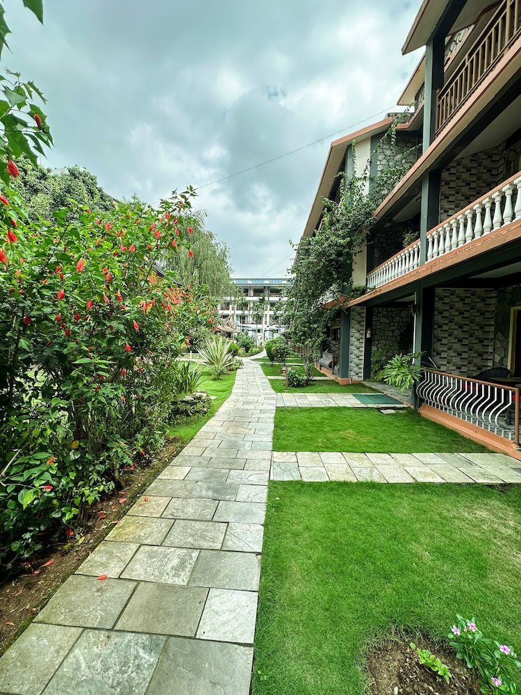 Lake View Resort