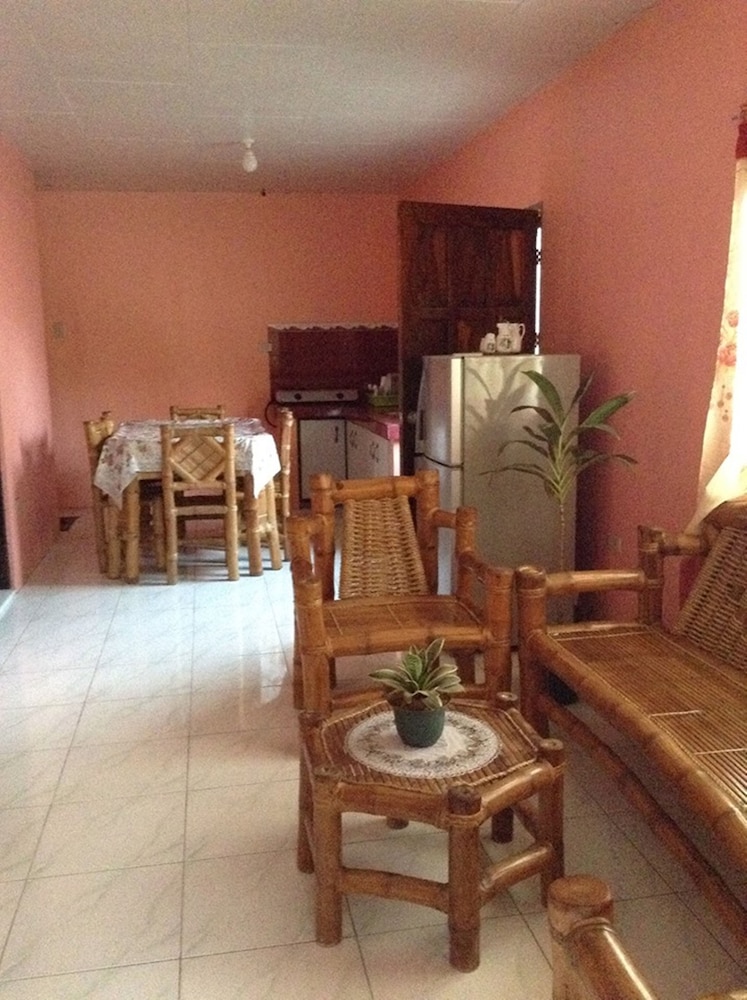Czarina Transient House