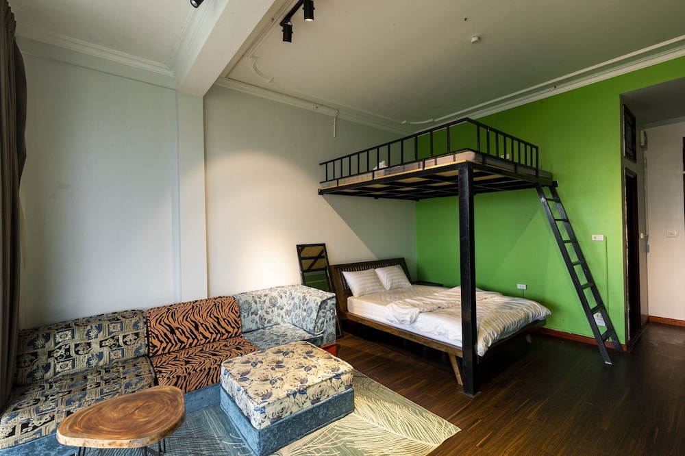 Em Am Homestay - West Lake