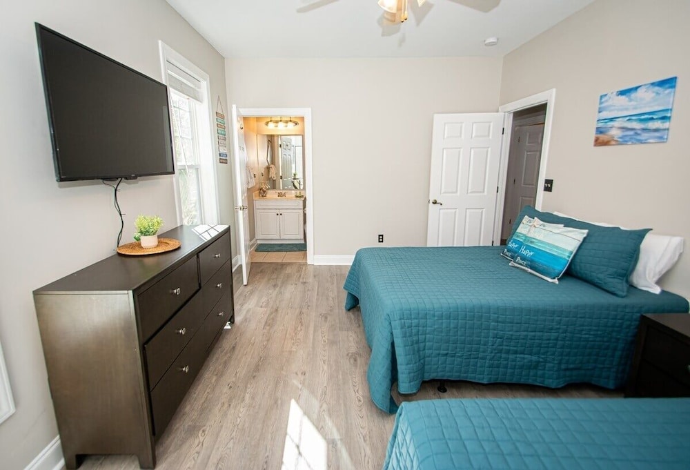 World Tour 100-201a 3 Bedroom Condo