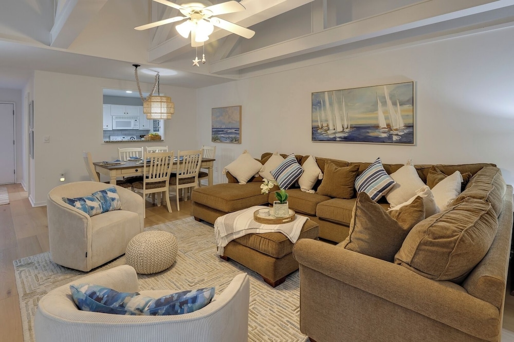 Hilton Head Retreat Gated Villa, Pets OK