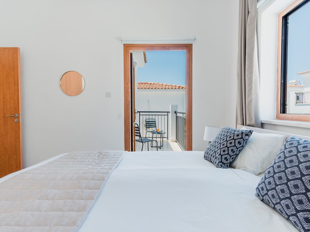 Sanders White Mountains - Ideal Villa With Pool view 5