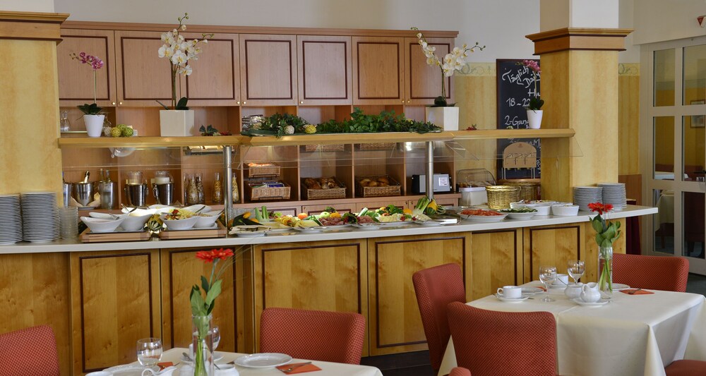 PLAZA INN Leonberg - Property Image 3