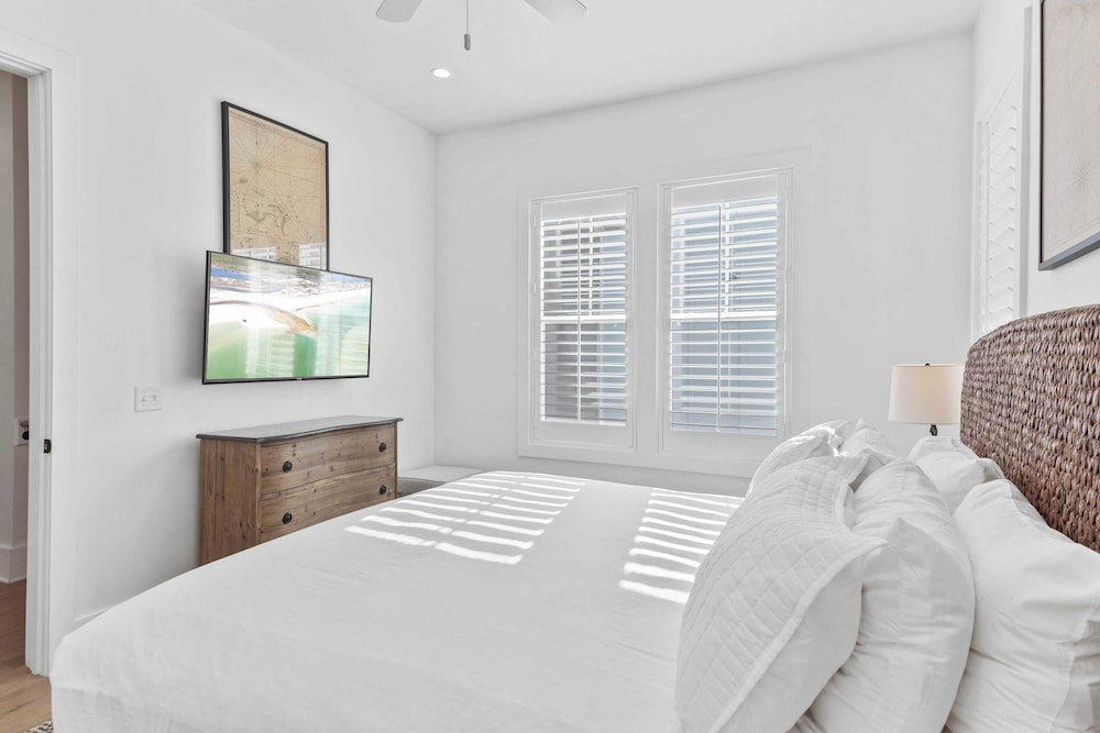 Grayt Digs by Avantstay Next to Beach, Oceanview