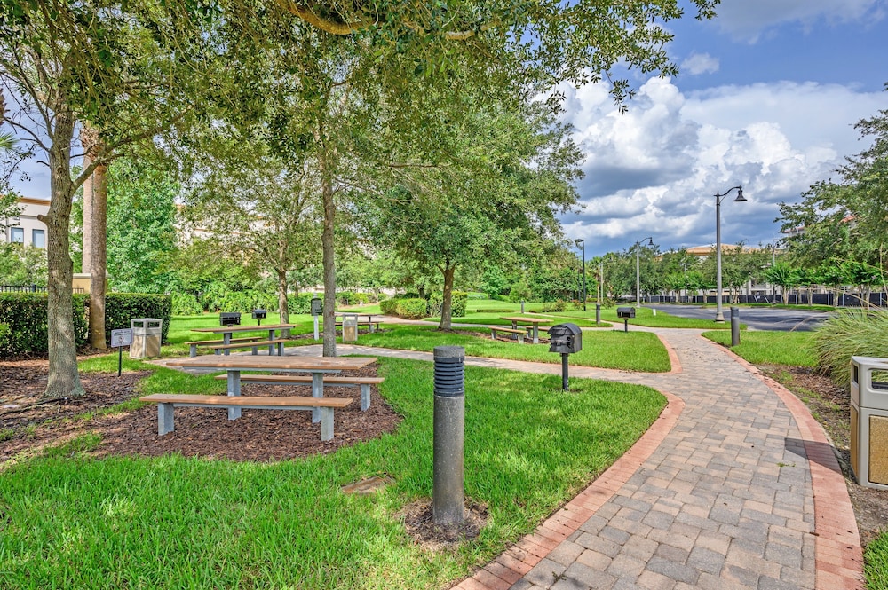 Luxury Lakeview Penthouse, Vista Cay Orlando 1025