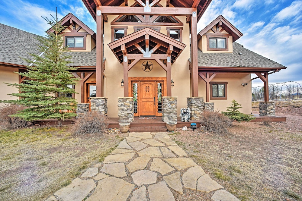 Idyllic Florissant Cabin w/ Patio & Hot Tub! view 4