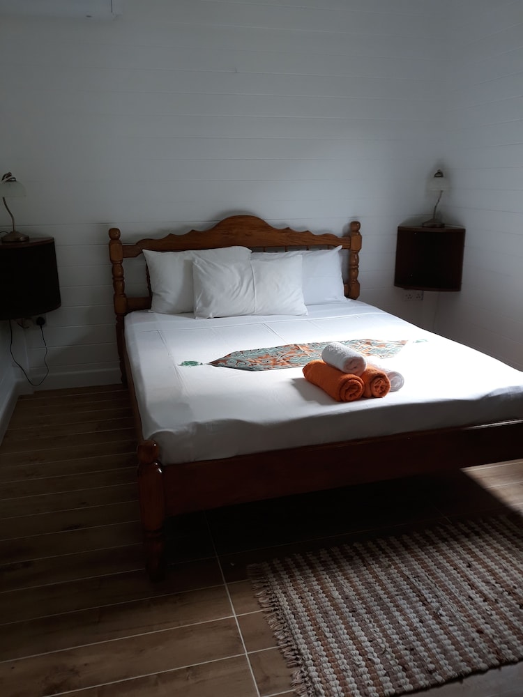 Lemongrass Lodge