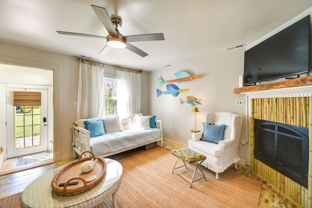 Bungalow w/ Large Yard: 8 Mi to Cape Charles Beach