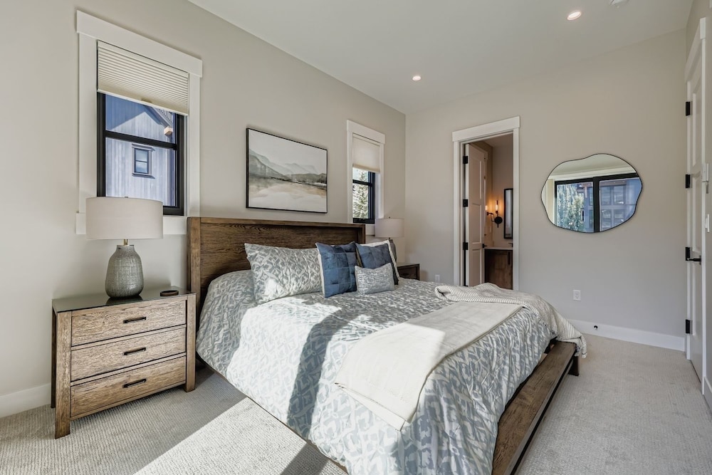37 Alcove 3 Bedroom Townhouse