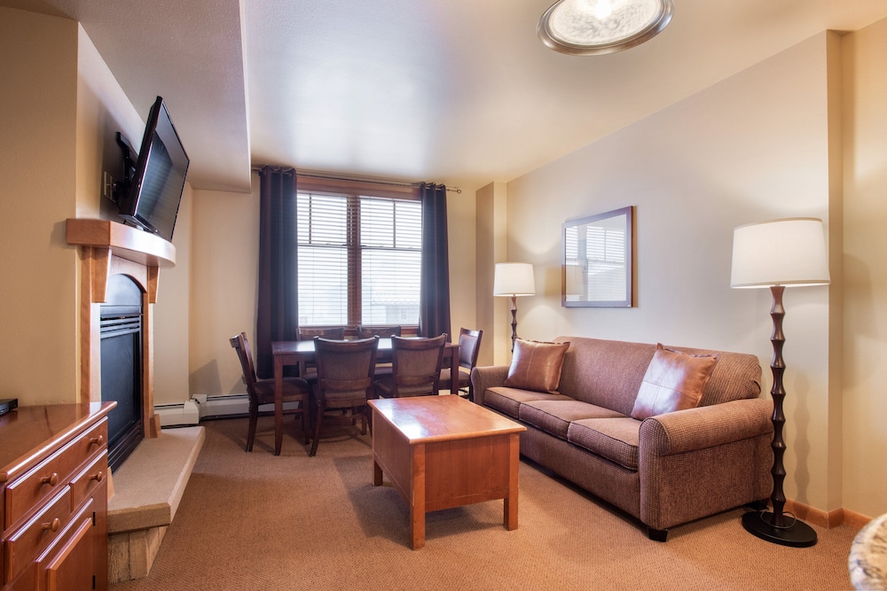 Zephyr Mountain Lodge - Winter Park Vacation Condos