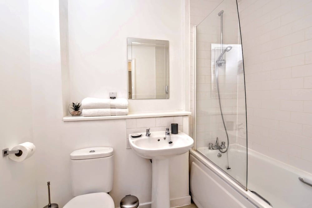 Brightleap Apartments - The Hub