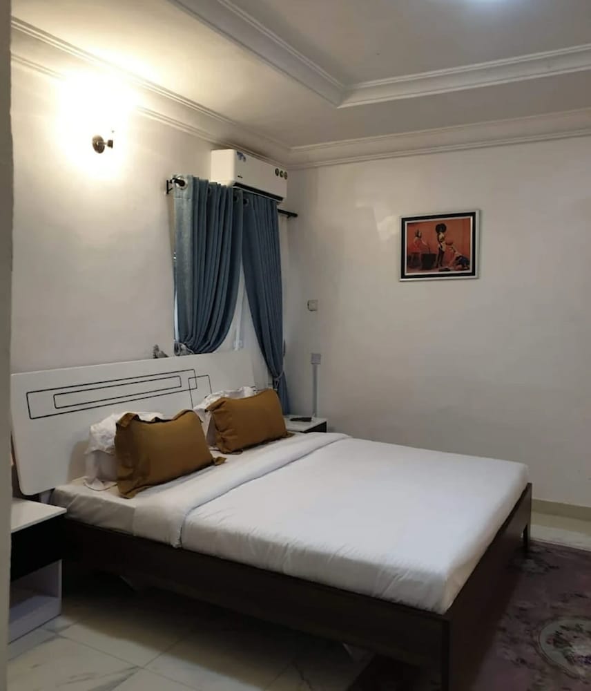 ZINA APARTMENT