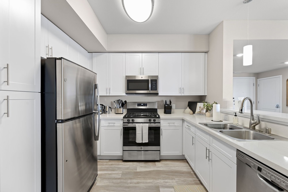 Designer Apt With Jacuzzi Walk To Casino Imax - Property Image 34