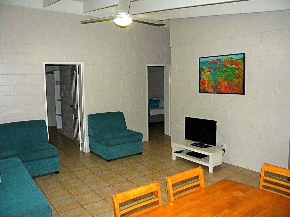 Dunk Island View Caravan Park