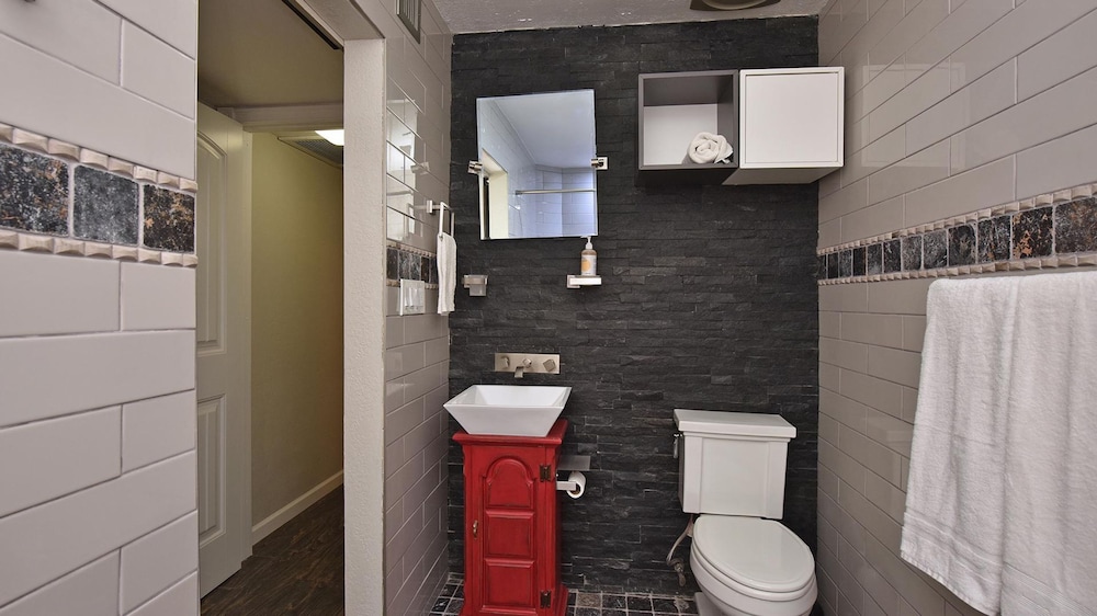 Fairfield in Mesa With 4 Bedrooms and 3 Bathrooms