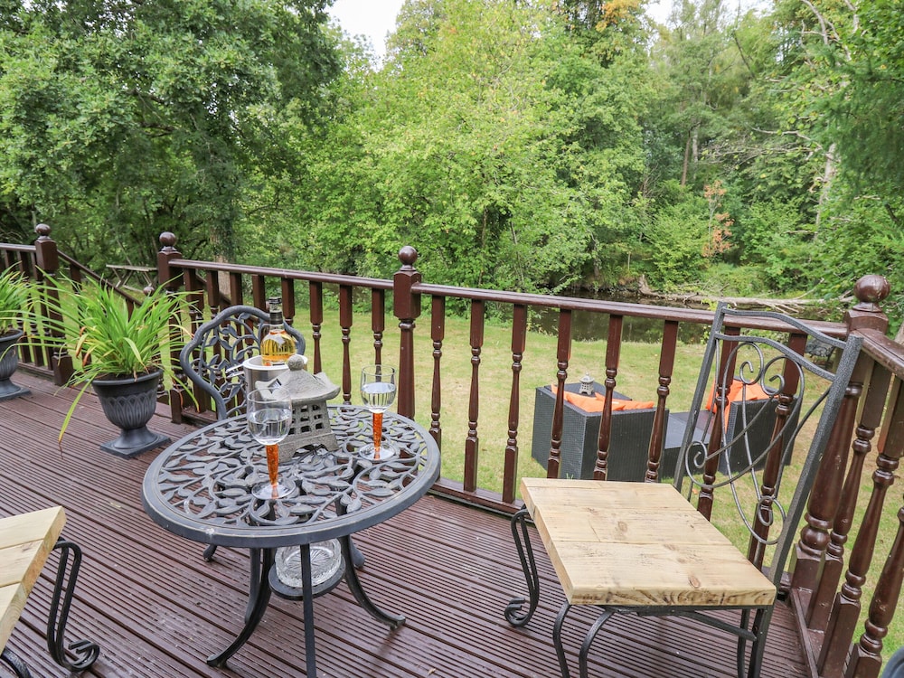 Riverside Rest