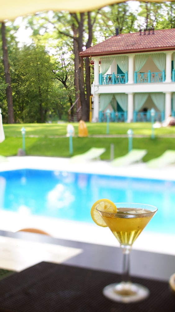 Nasha Dacha Country Estate