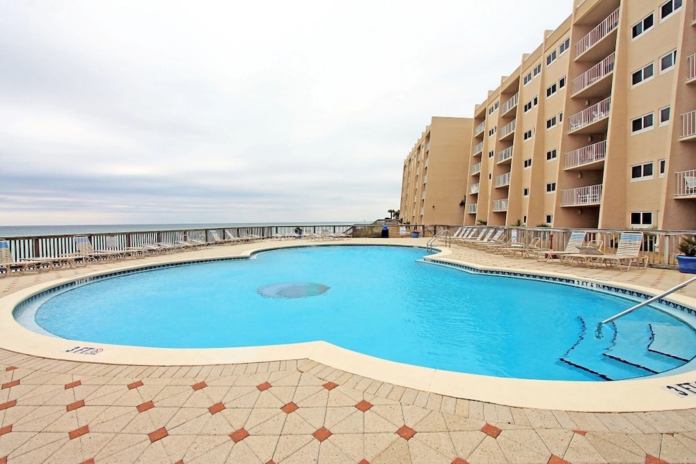 Beach House 401b 2 Bedroom Condo
