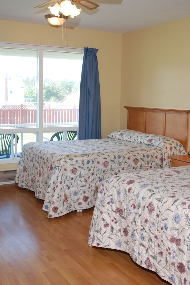 Shining Waters Cottages