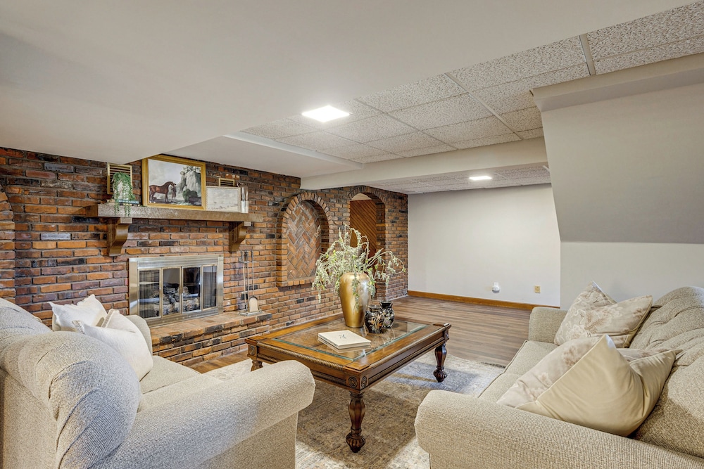 Pool, Lake & Patio: Sweeping De Soto Estate