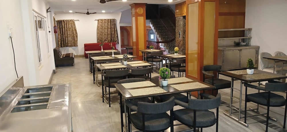 Hotel Edge Inn Jail Road Near Railway Ju