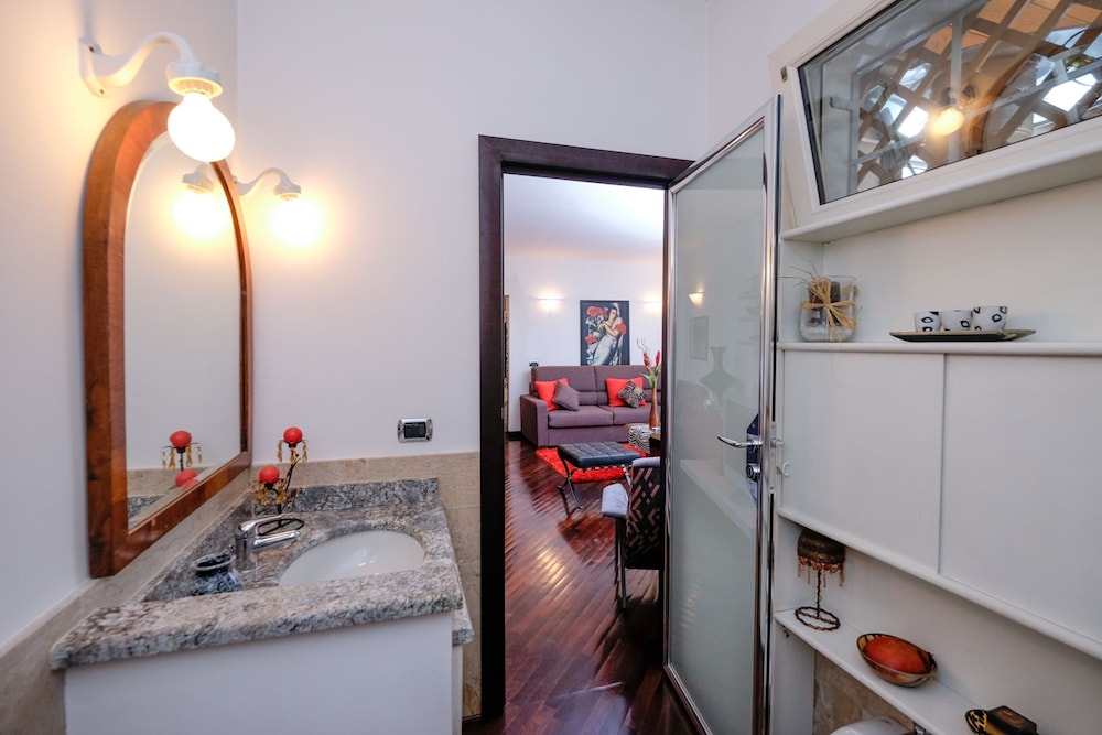 Amazing Penthouse by Caracalla
