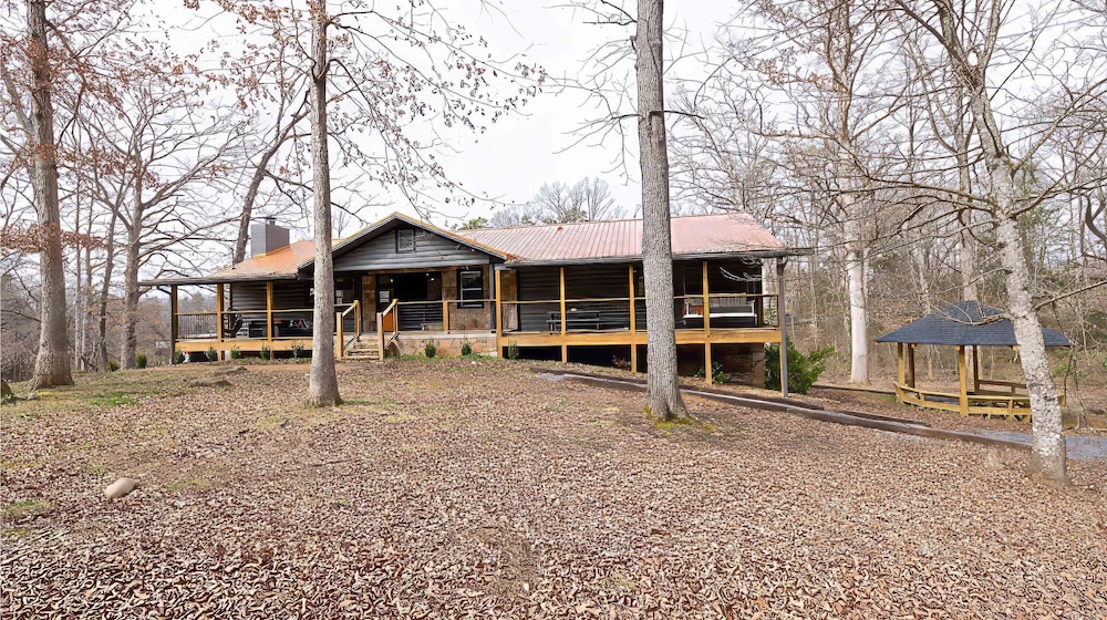 Bigfoot Bunkhouse Pool Views Theater Arcade Firepit Book Now