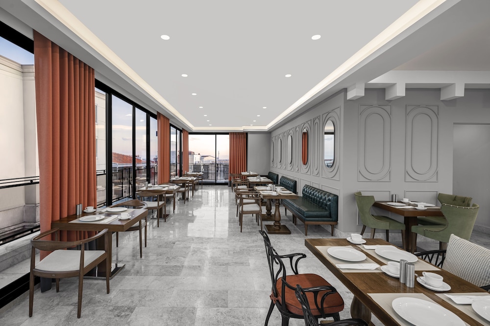 AKKA Lush Otel Taksim - Image 22