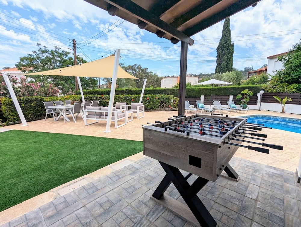 Blue Estia Villa - Pool Wifi Summer Breeze