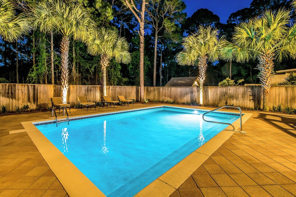 Large Private Pool & Short Walk to Beach! Outdoor Tv!! view 2