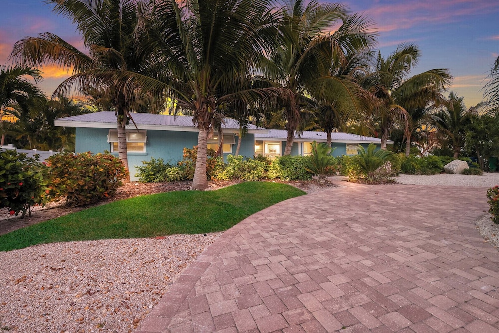 Anna Maria Island Blue Bella Bliss - Private Heated Pool