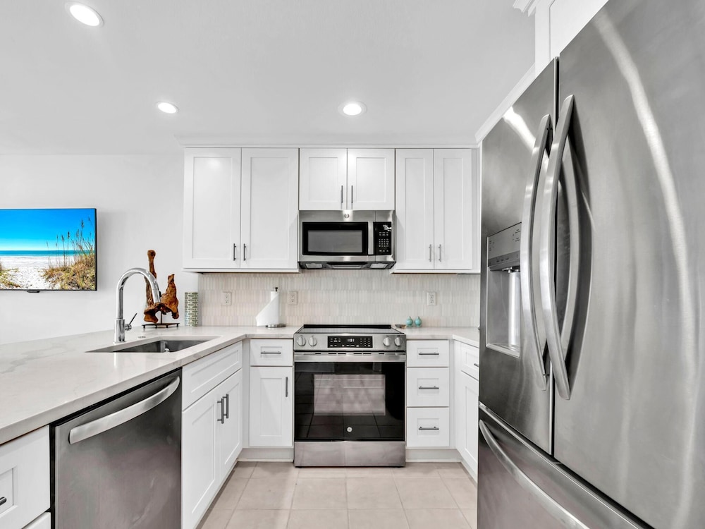 Blue Mountain Beach Villas 5B