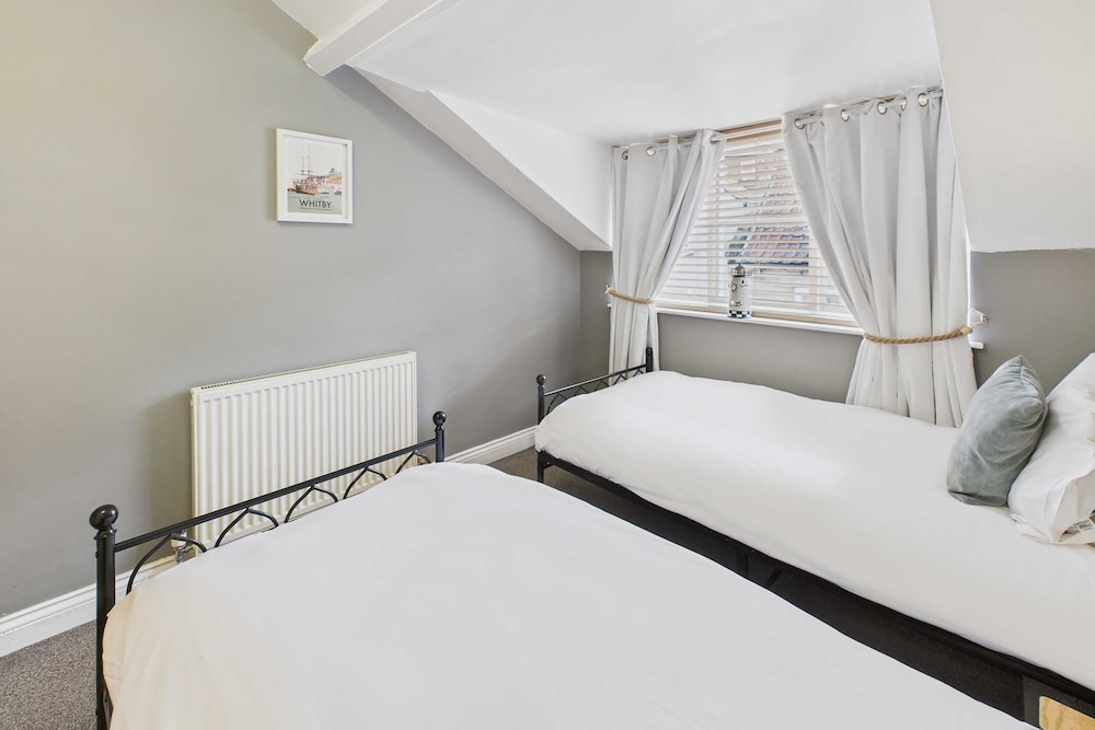 Host Stay Luna Cottage