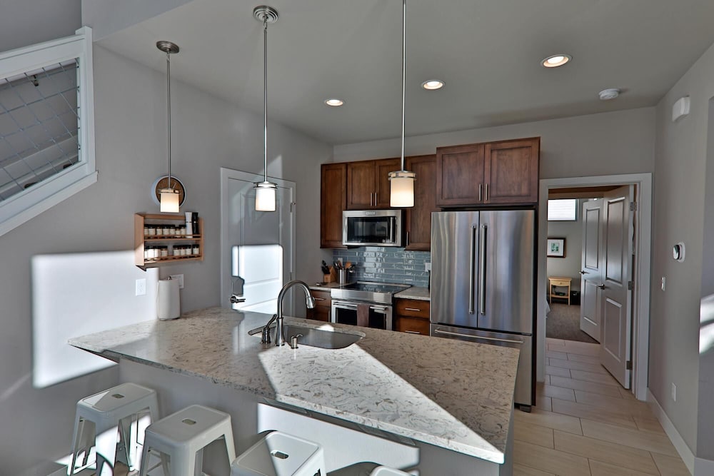 Journey Way 2 Br In Rendezvous 2 Bedroom Townhouse by Redawning