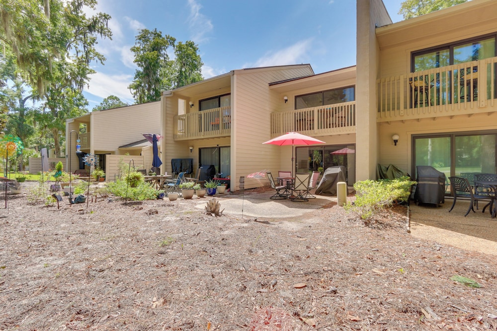 Golf Course Views & Beach Access: Shipyard Villa view 4