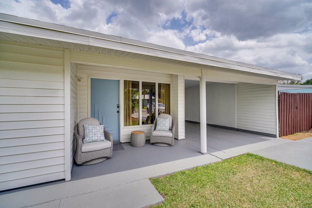 Vero Beach Vacation Rental ~ 3 Mi to the Ocean! view 4
