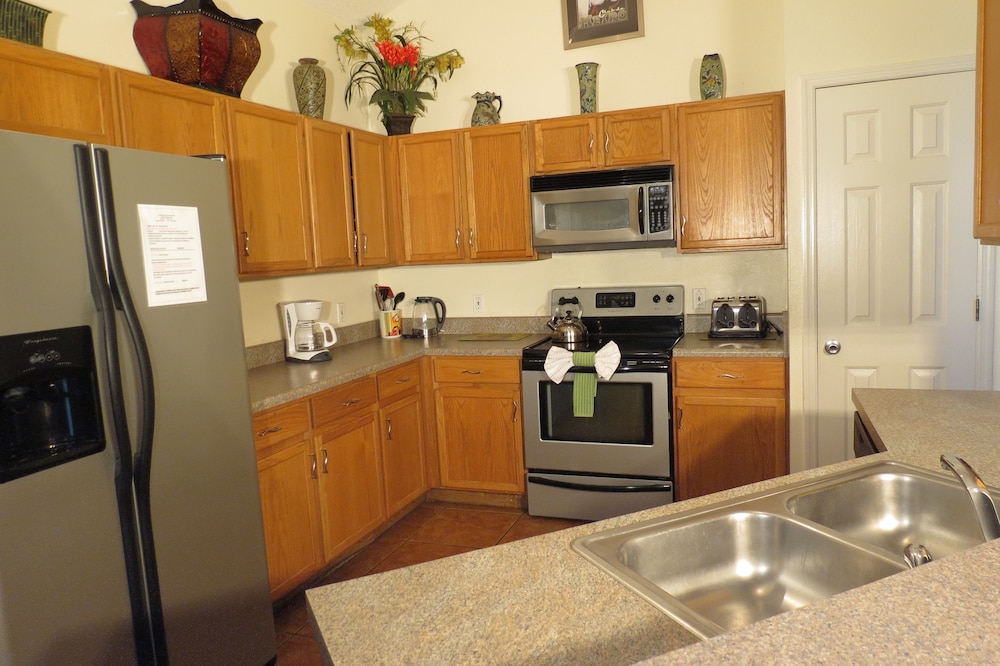 Deluxe Homes with Private Pool by SVV - Image 4