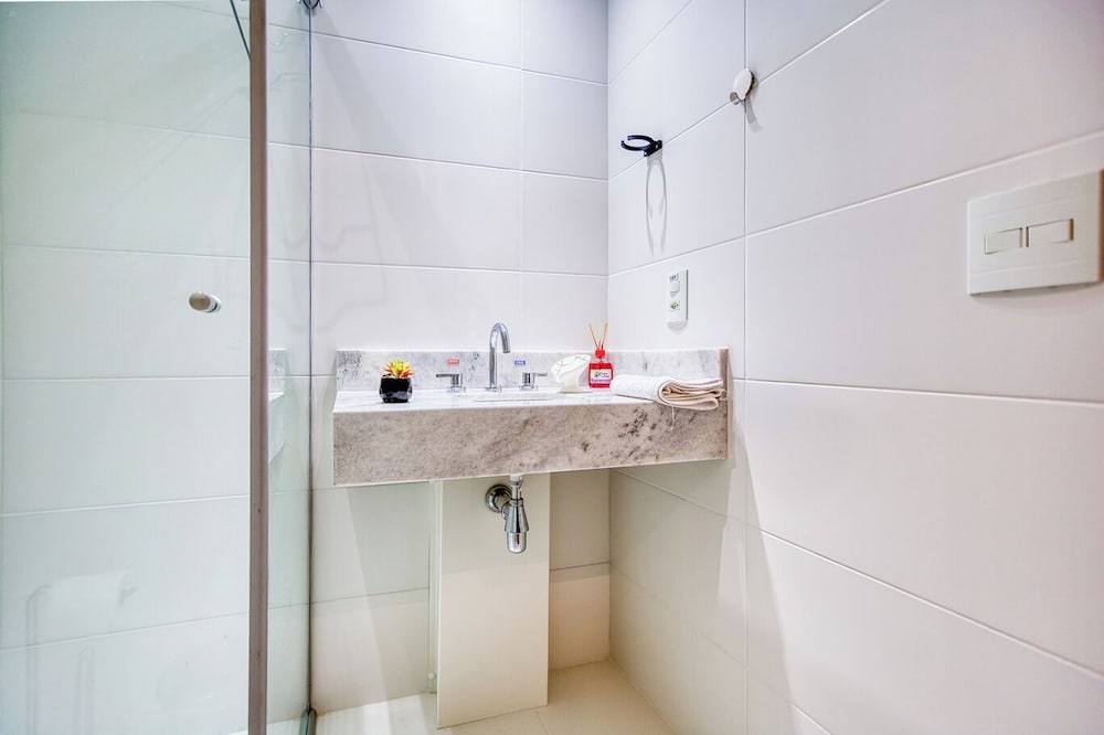 Flat na Vila Mariana c Varanda pr x ao Metr