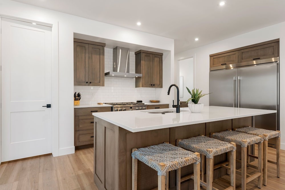 Salt And Sol 5 Bedroom Townhouse