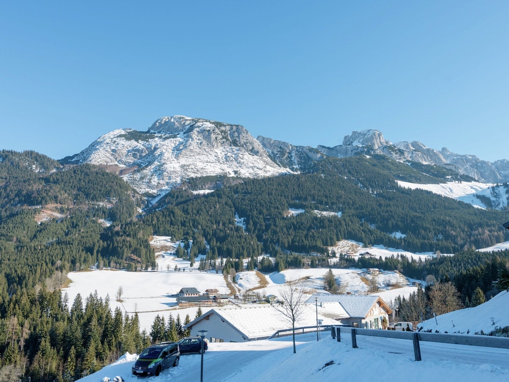 Chalet in Annaberg-lungotz With Shared Sauna