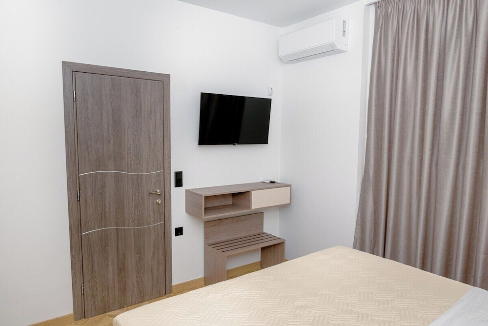 G B Urban Spa by Cretanhouses